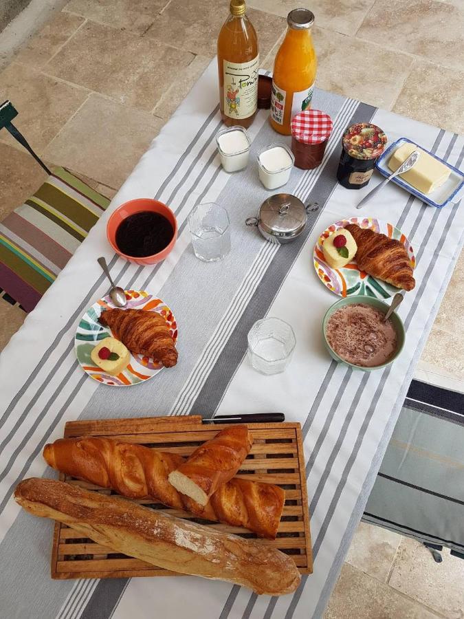 Domaine De Capoulade Bed & Breakfast นาร์บอนน์ ภายนอก รูปภาพ