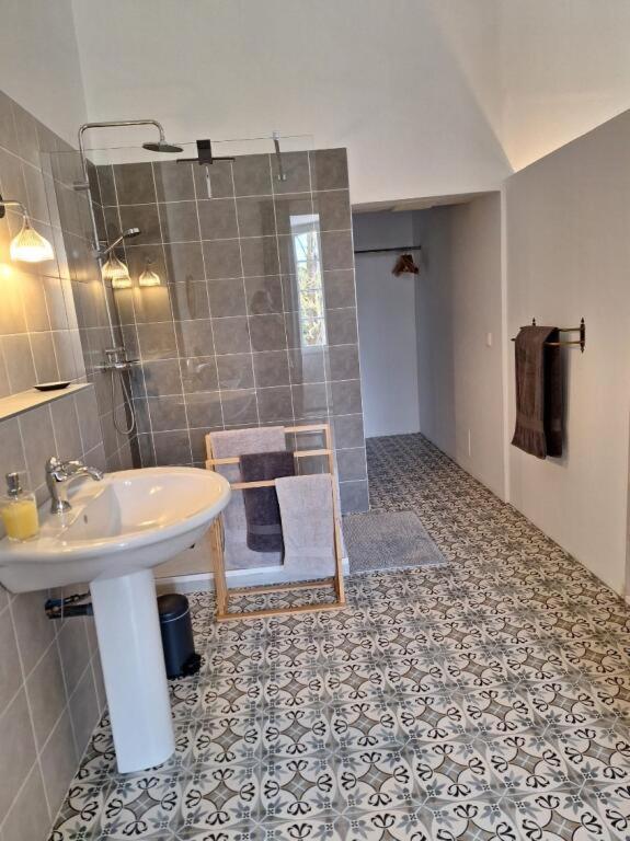 Domaine De Capoulade Bed & Breakfast นาร์บอนน์ ภายนอก รูปภาพ